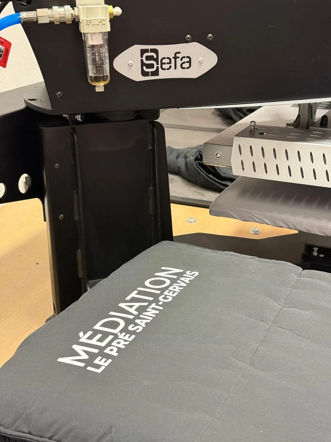 L'atelier — DTF en cours de production